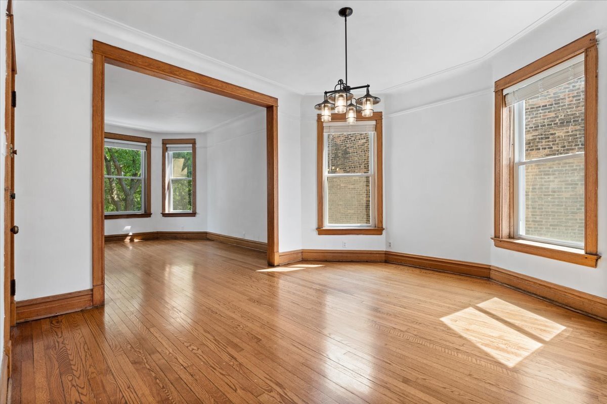 3746 N Lakewood Avenue Unit: 3