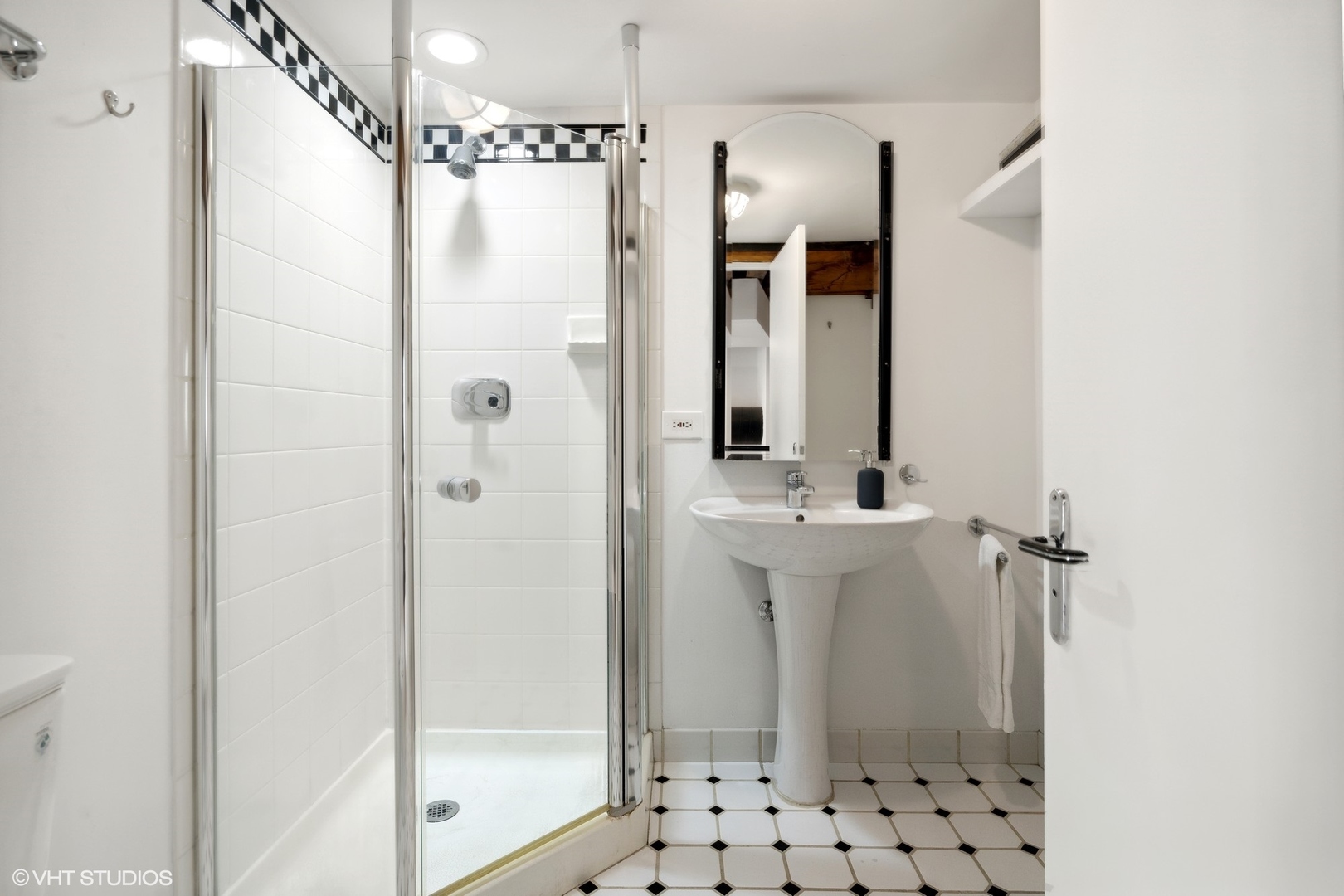 11 N Green Street Unit: 2D
