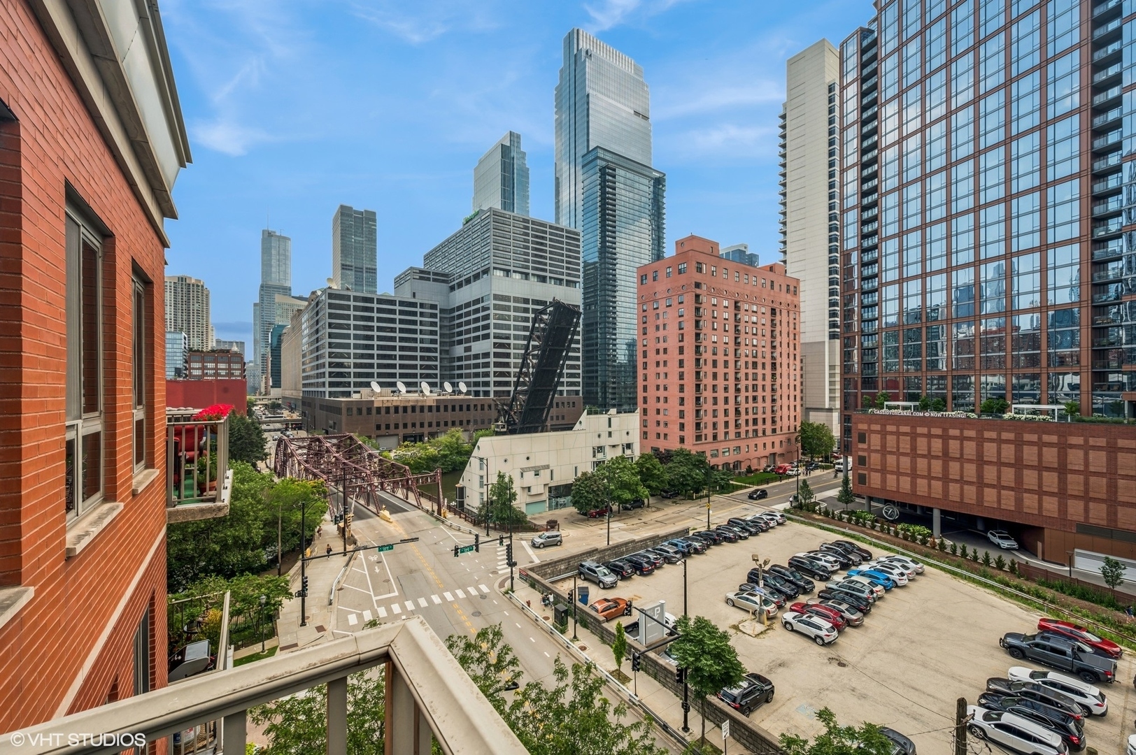 400 N Clinton Street Unit: 704