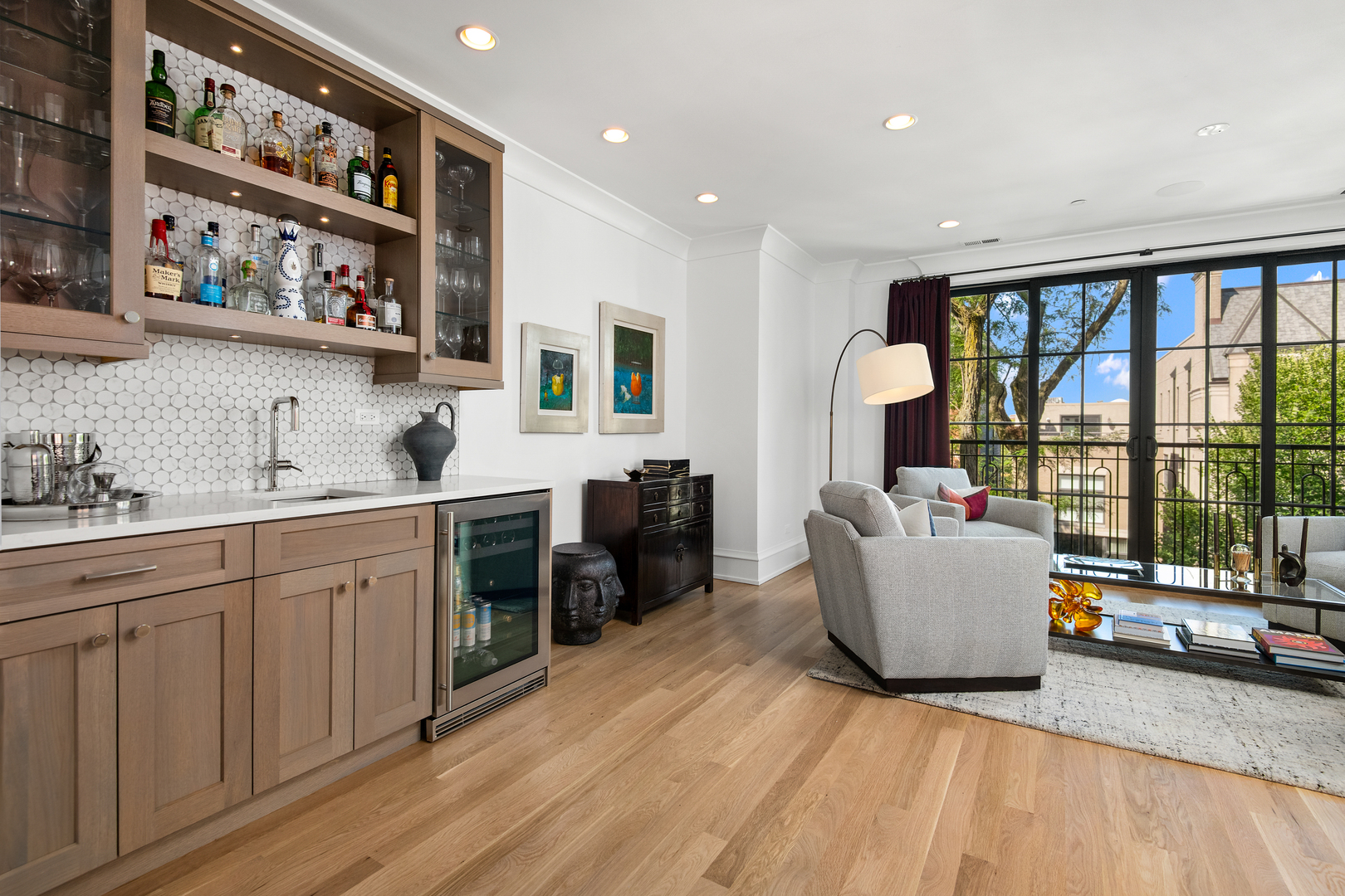 1733 N Mohawk Street Unit: 3N