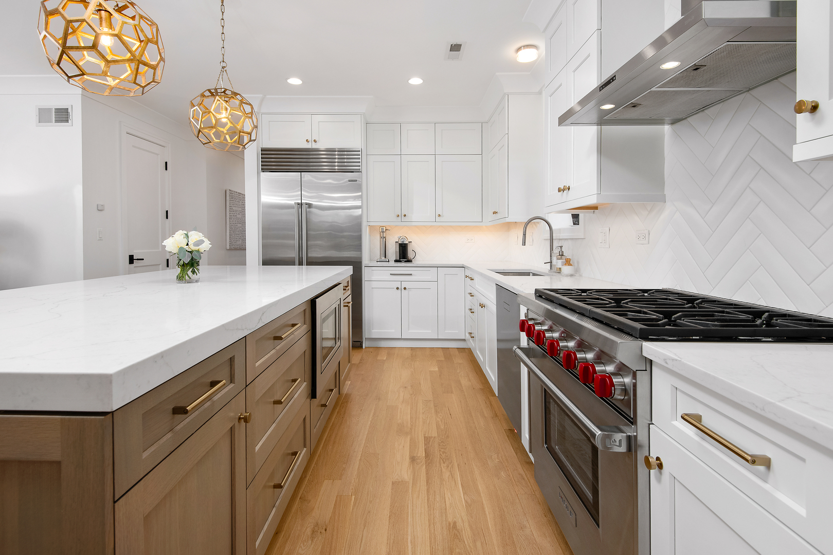 1733 N Mohawk Street Unit: 3N