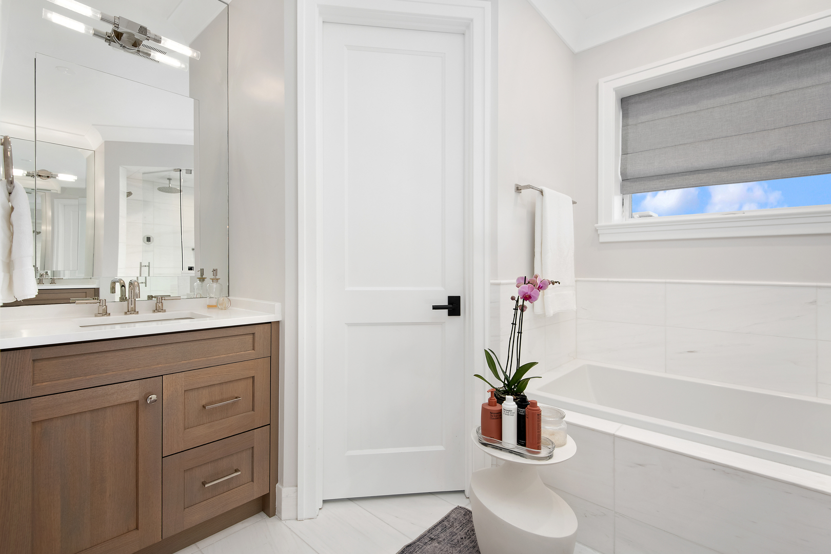 1733 N Mohawk Street Unit: 3N