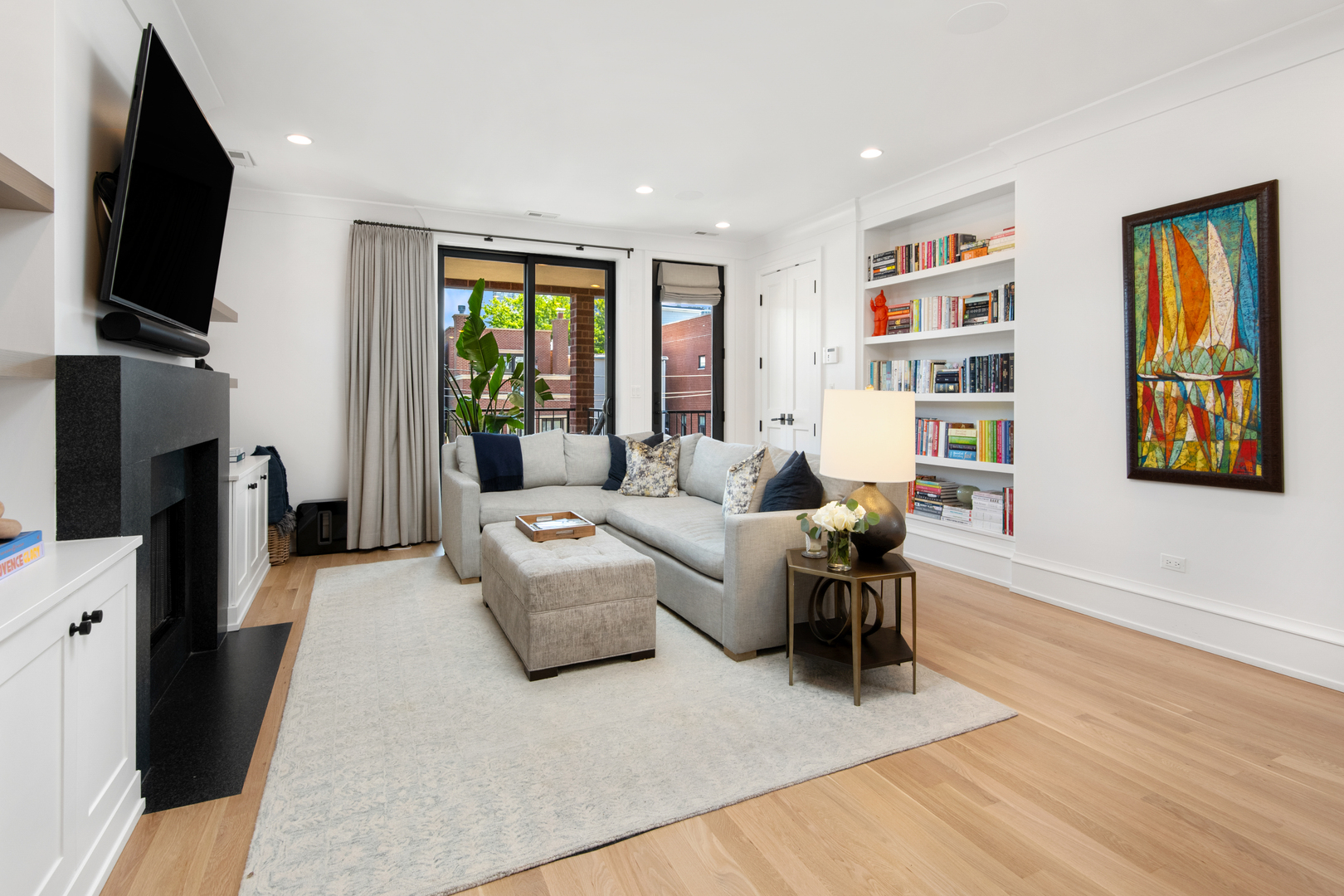 1733 N Mohawk Street Unit: 3N