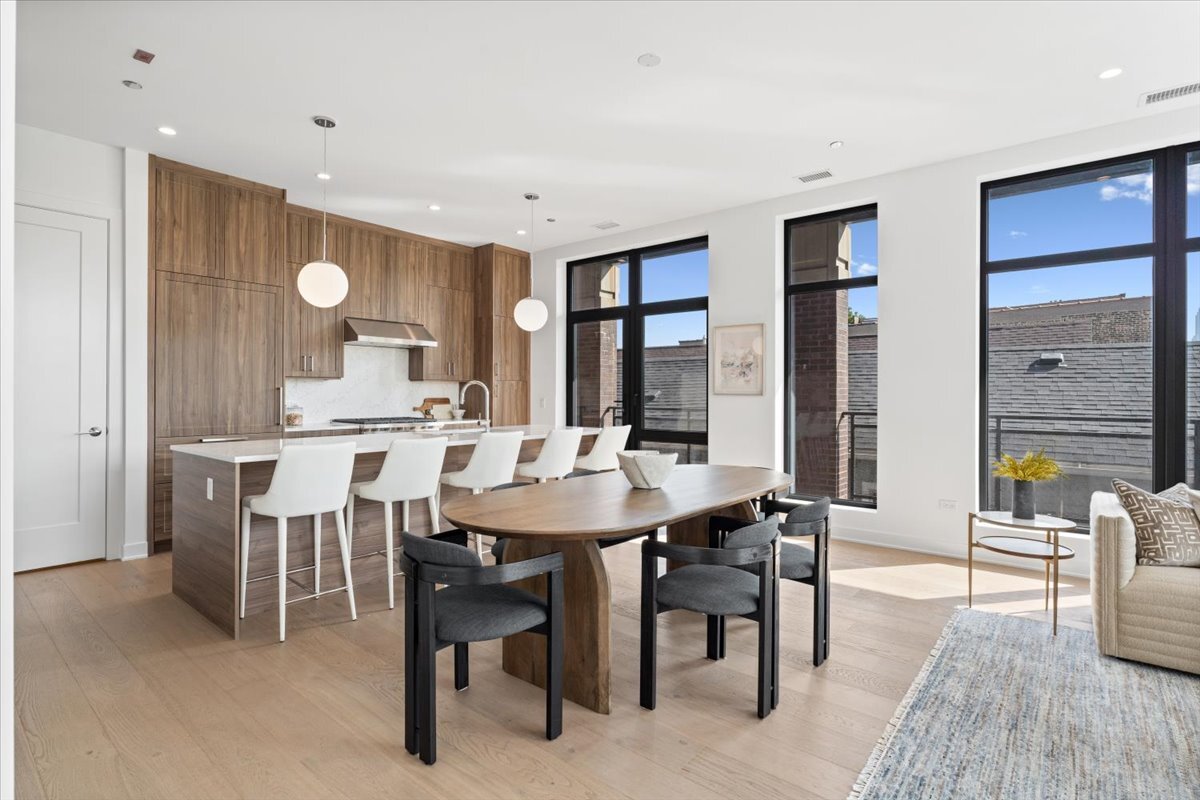1340 W Chestnut Street Unit: 301