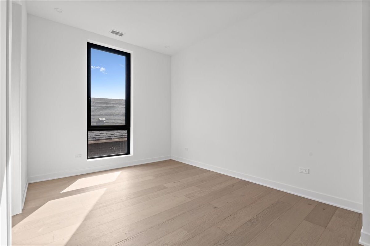 1340 W Chestnut Street Unit: 301