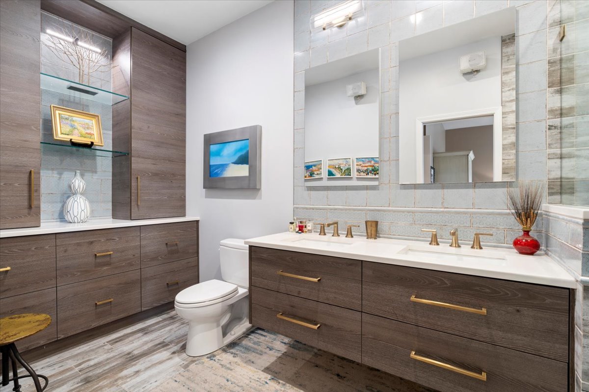 637 W Wrightwood Avenue Unit: 4W