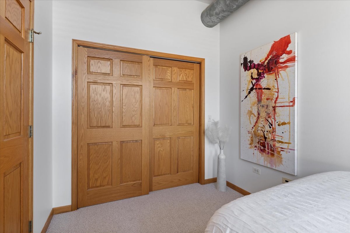 3160 N Lincoln Avenue Unit: 310