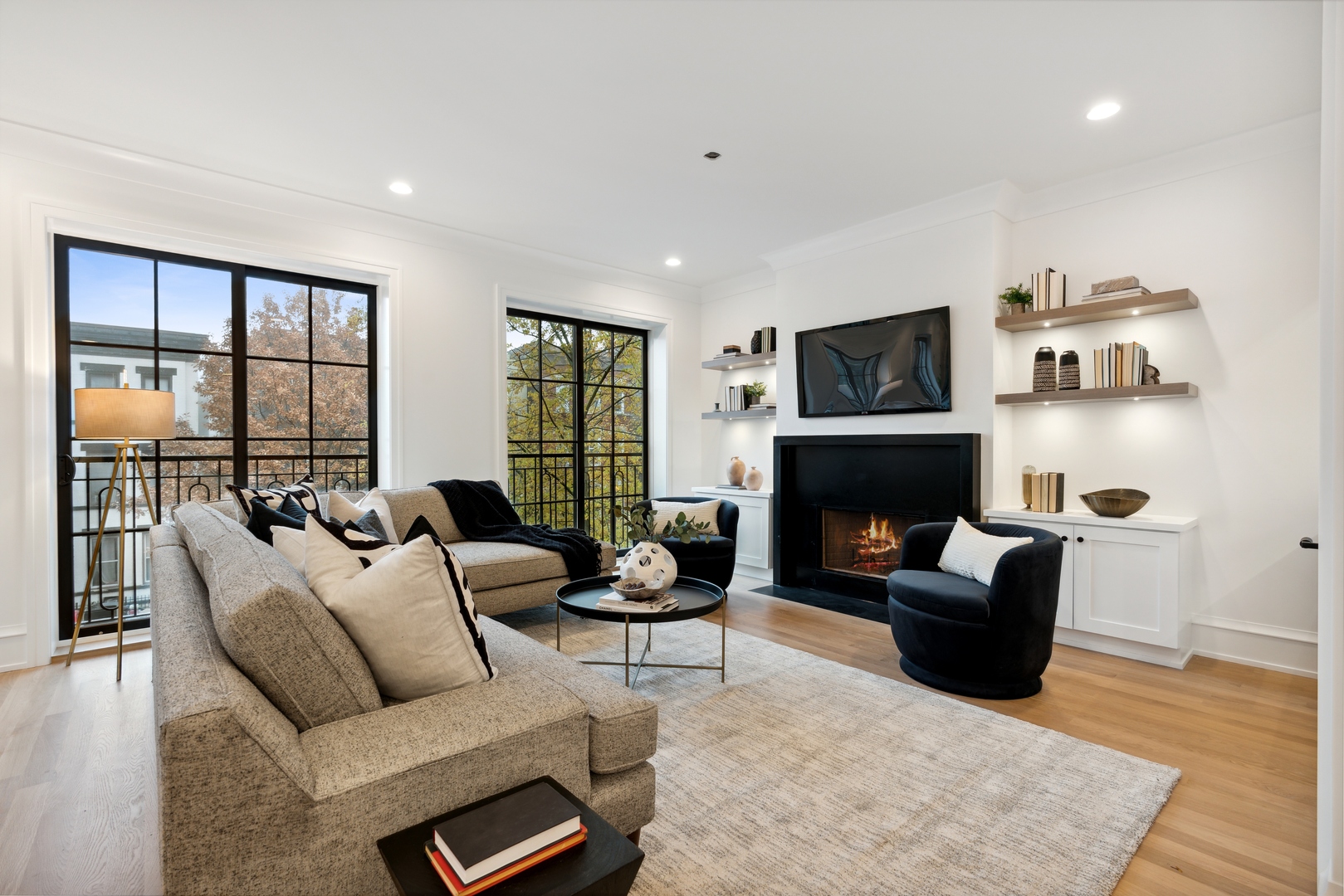 1942 N Orchard Street Unit: 3N