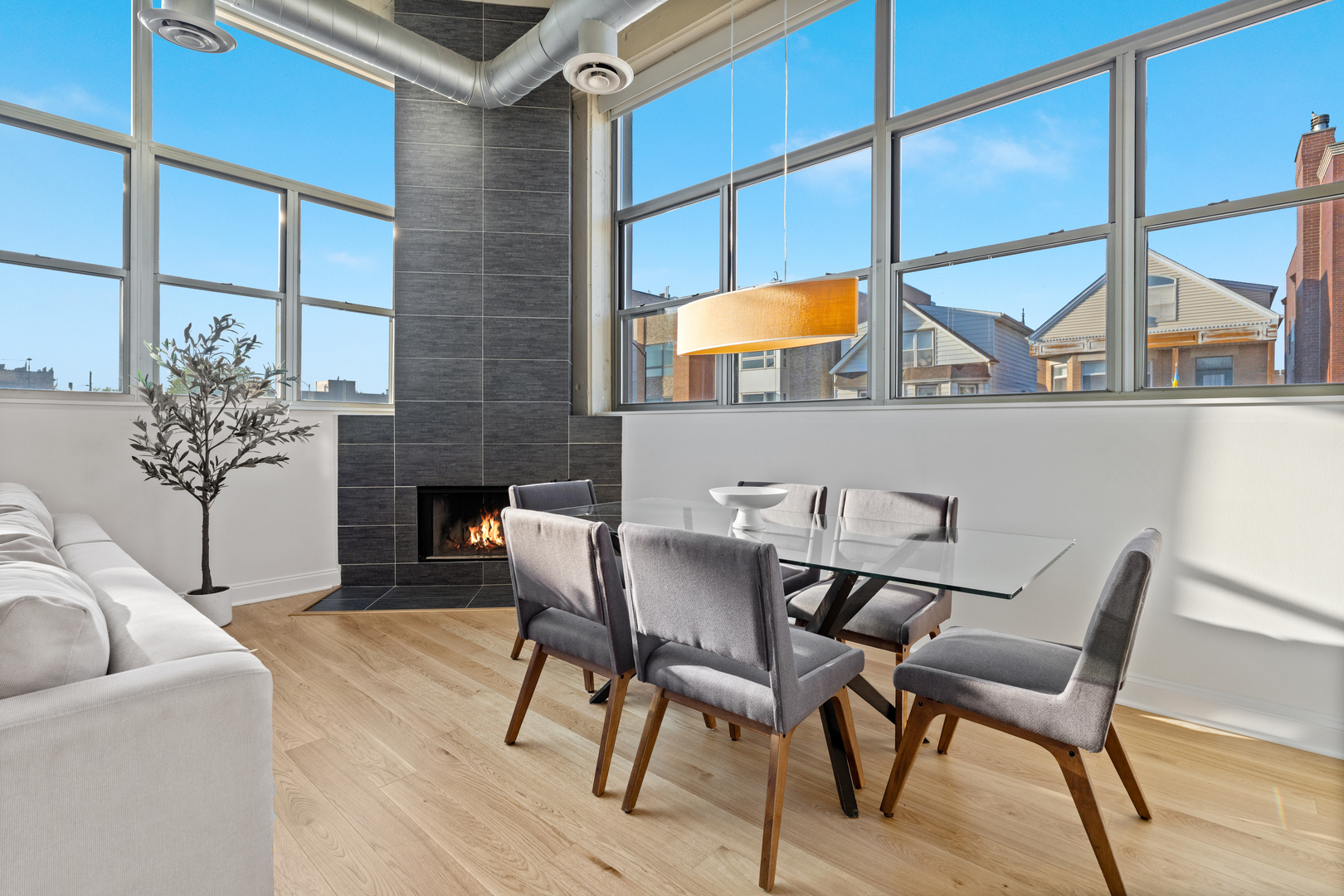 2750 N Wayne Avenue Unit: A