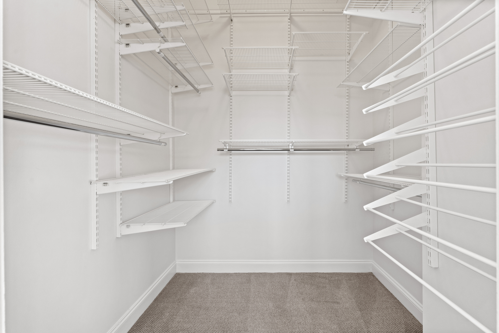 2750 N Wayne Avenue Unit: A