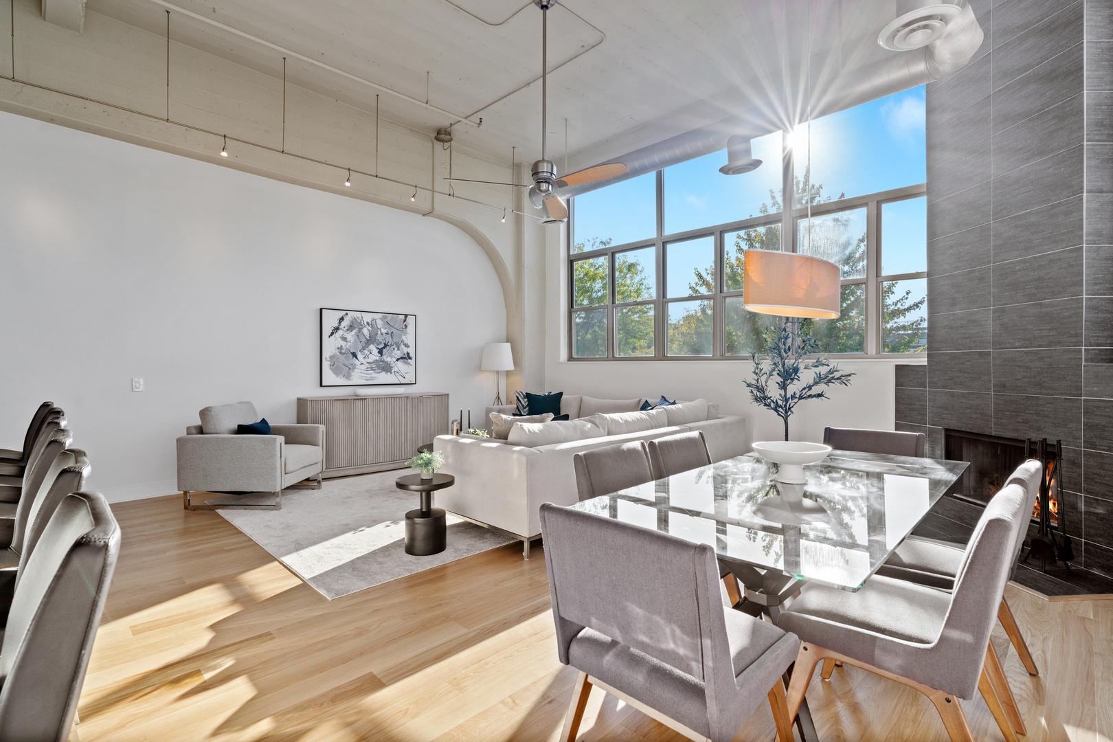 2750 N Wayne Avenue Unit: A