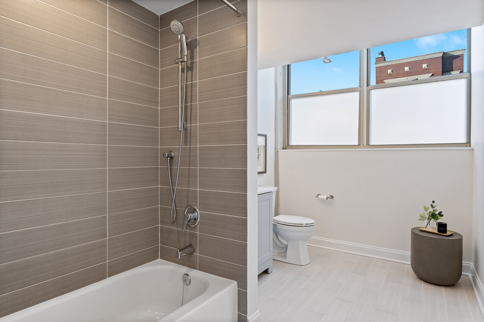 2750 N Wayne Avenue Unit: A