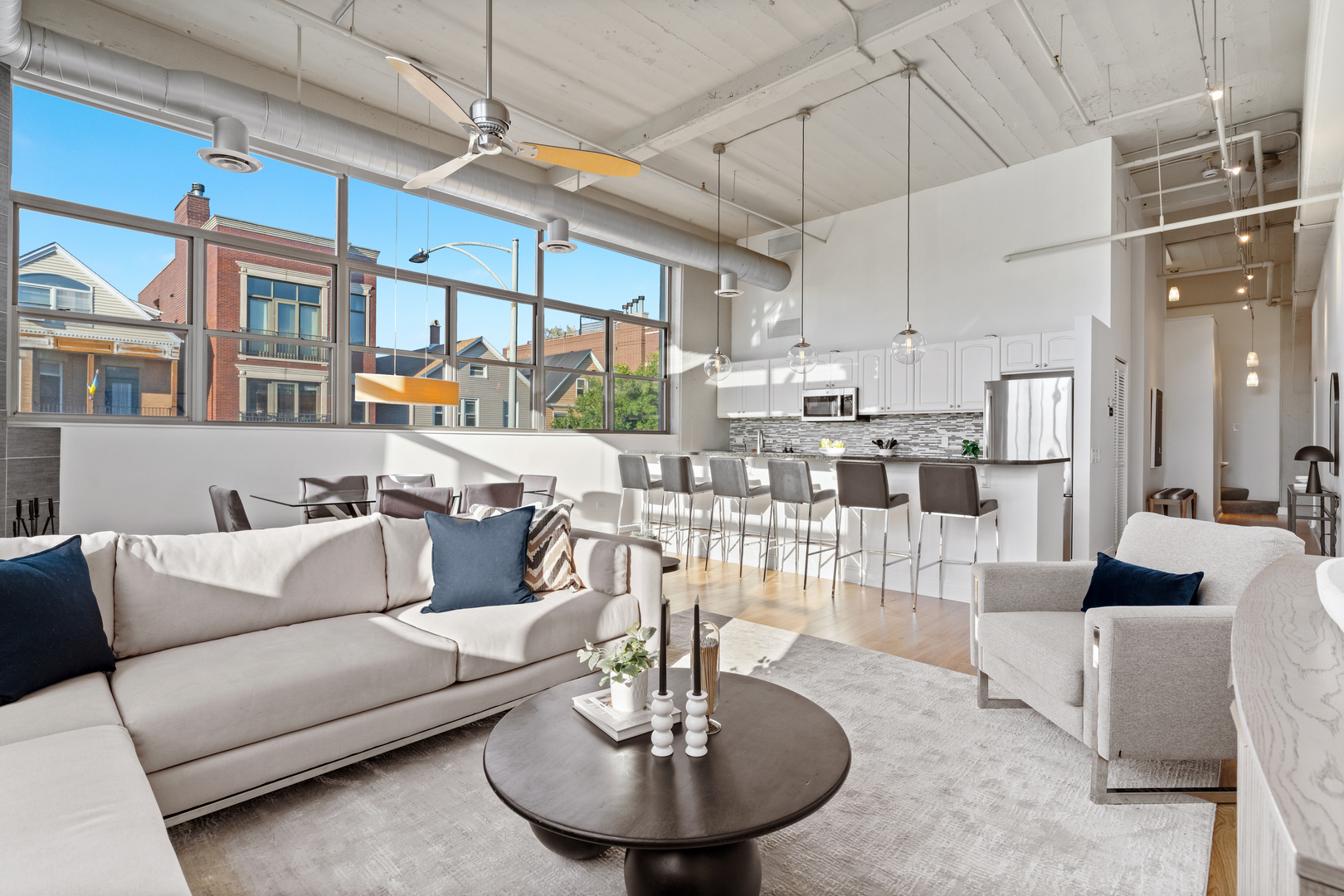 2750 N Wayne Avenue Unit: A