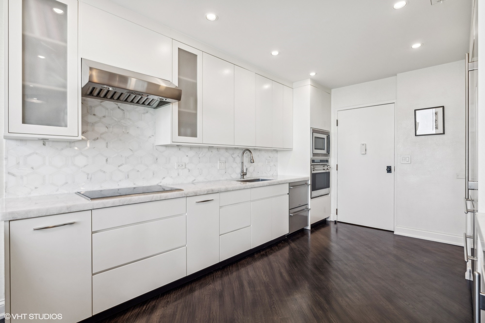 1040 N Lake Shore Drive Unit: 26B