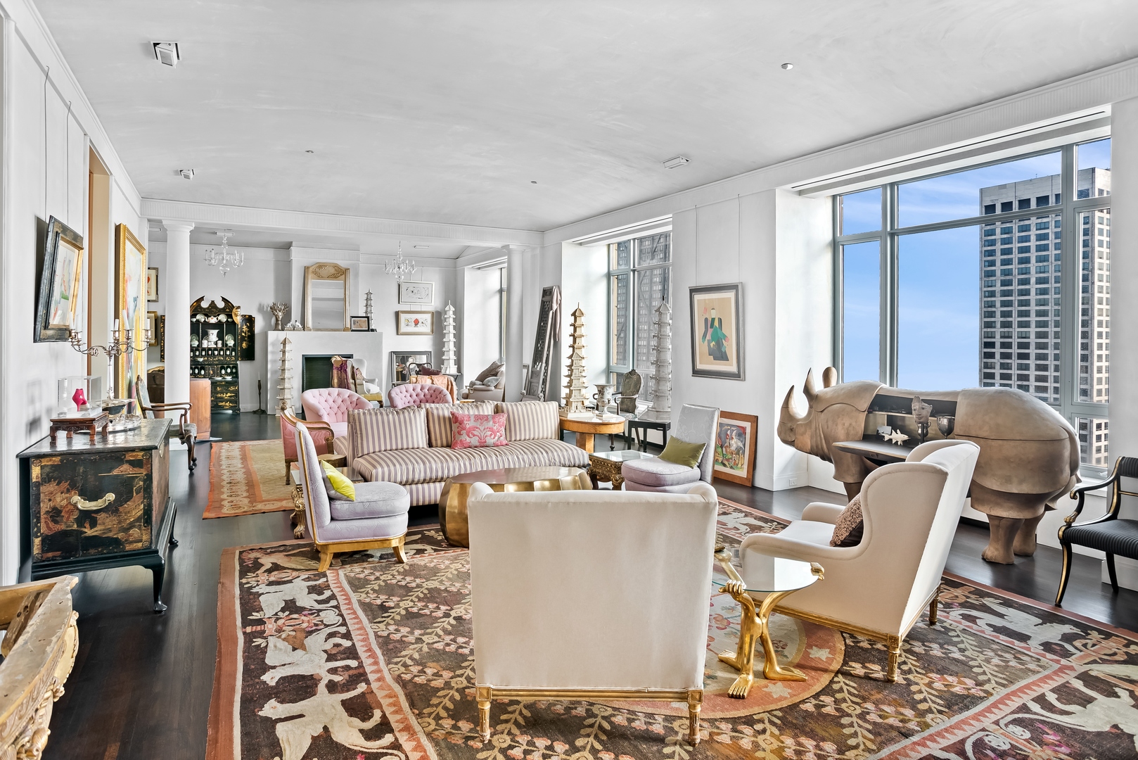 800 N Michigan Avenue Unit: 63PH