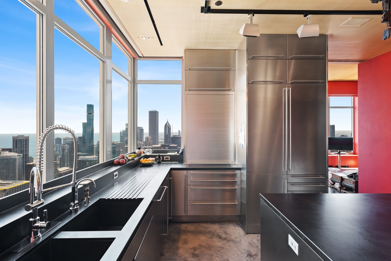 800 N Michigan Avenue Unit: 63PH