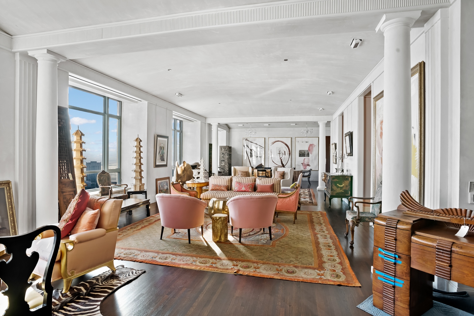 800 N Michigan Avenue Unit: 63PH