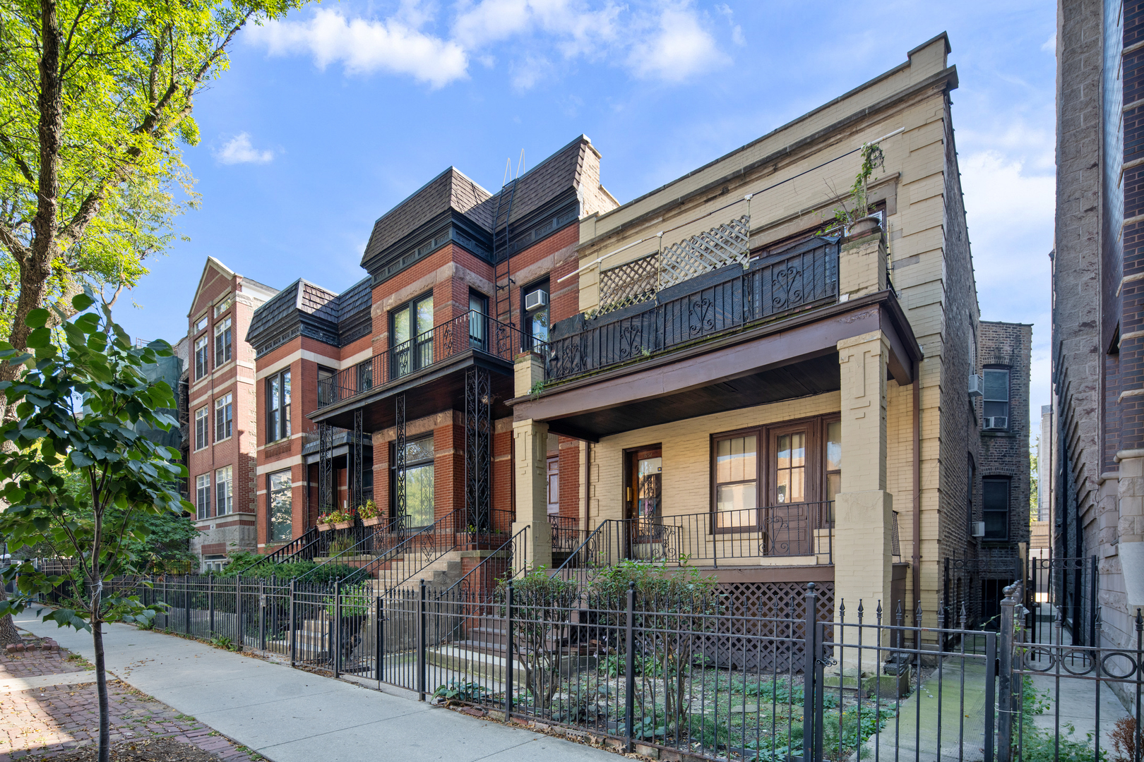 651 W Belmont Avenue