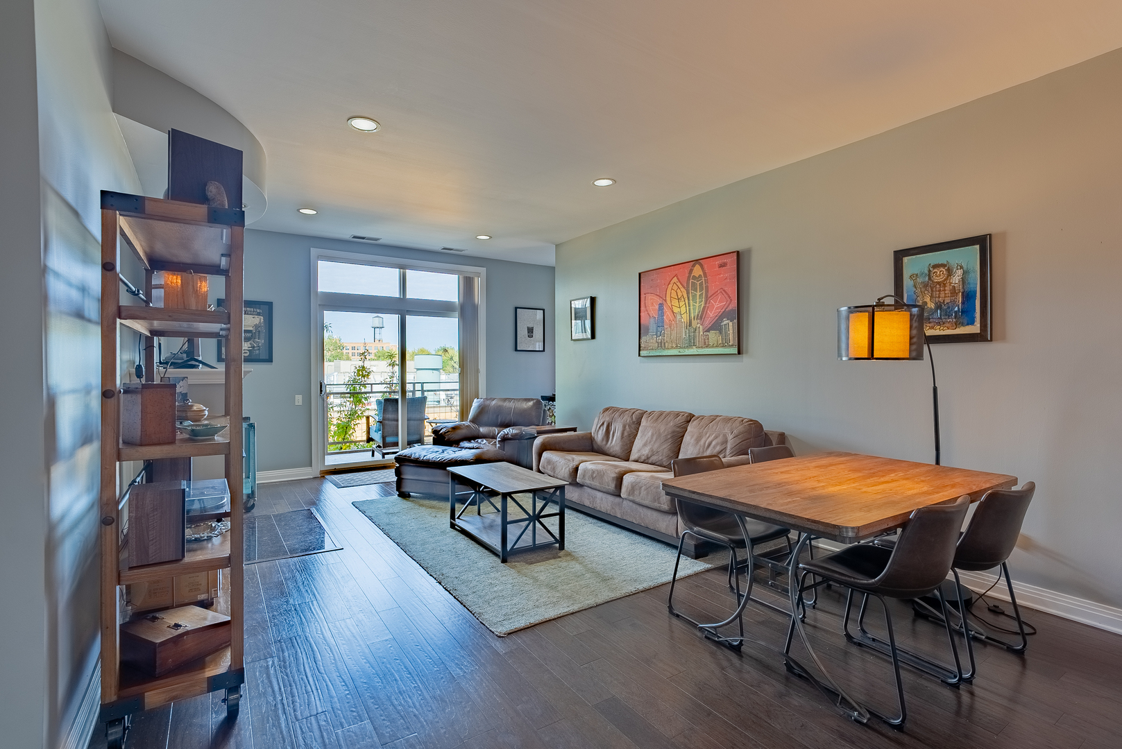 950 W Huron Street Unit: 302