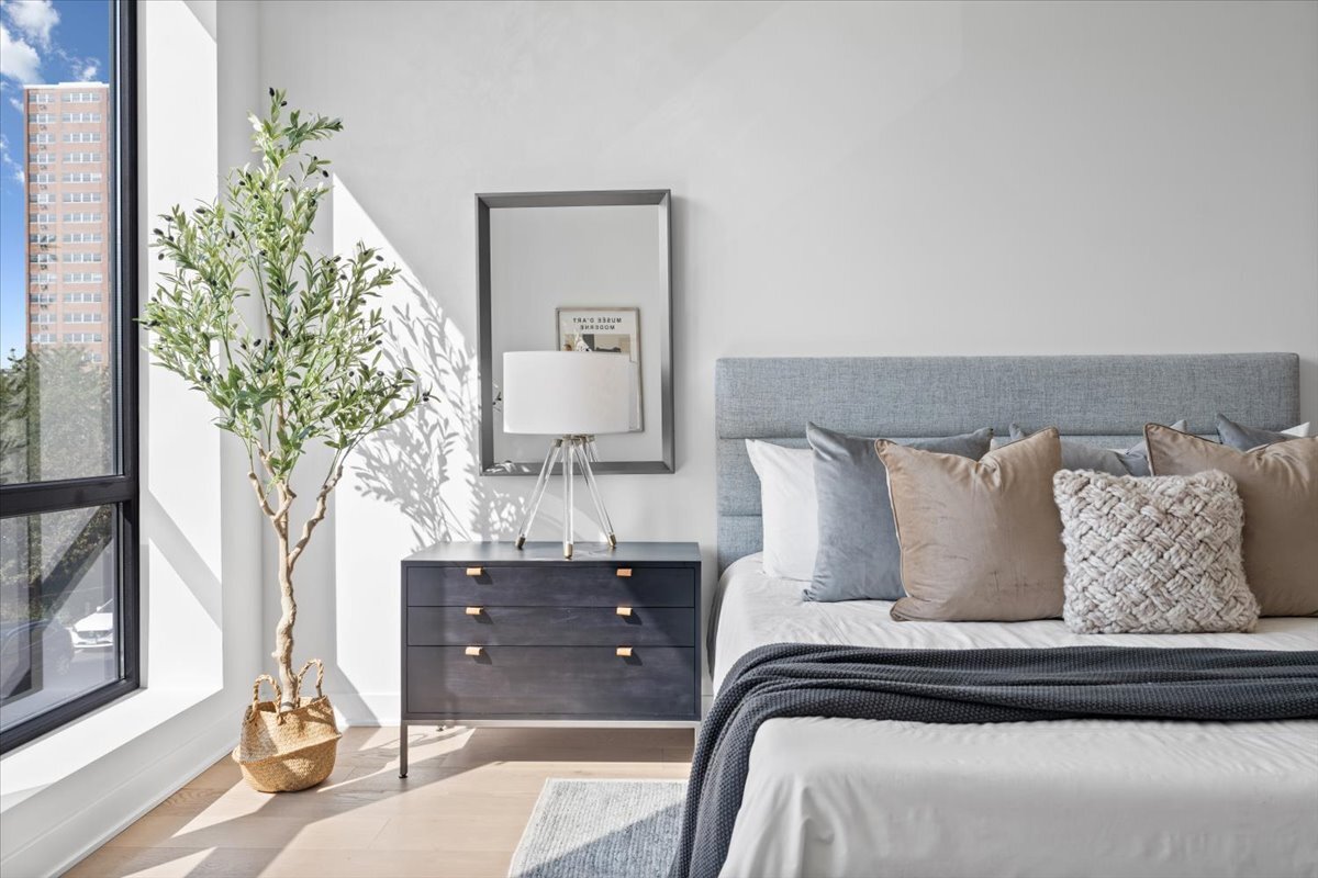 1340 W Chestnut Street Unit: 301