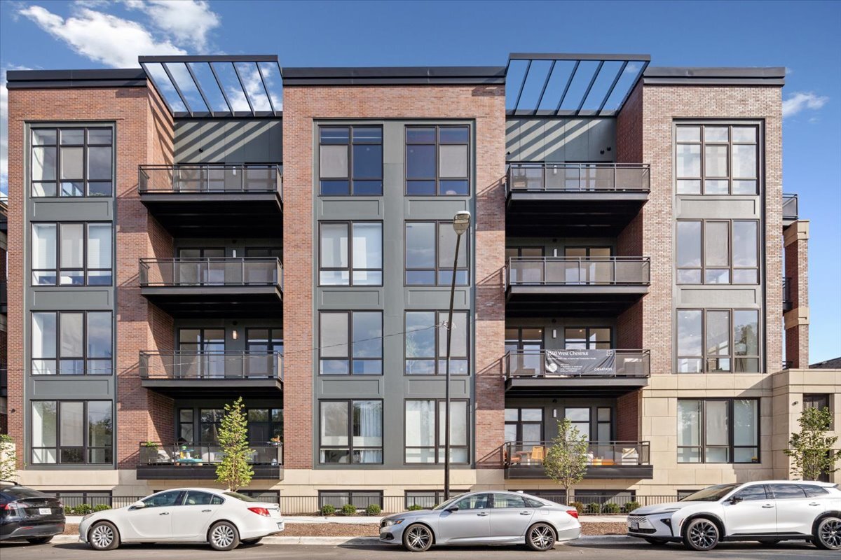 1340 W Chestnut Street Unit: 301