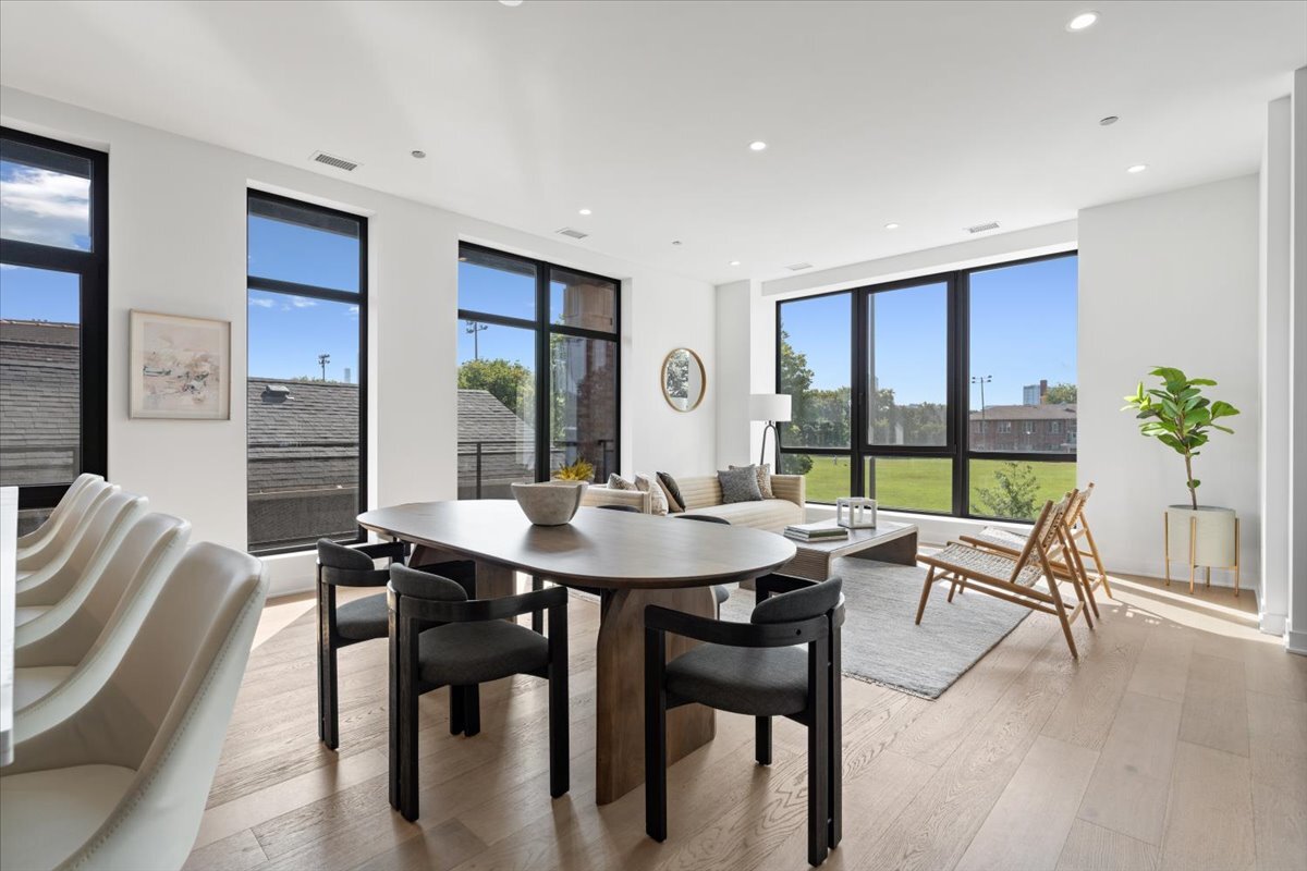 1340 W Chestnut Street Unit: 301