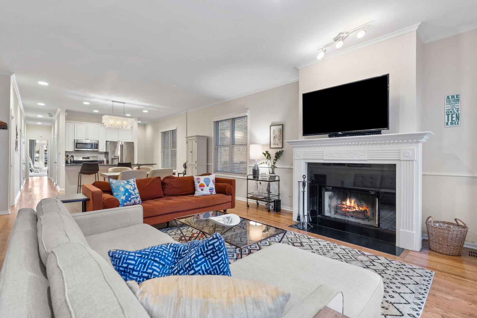 1511 N Hudson Avenue Unit: 1S