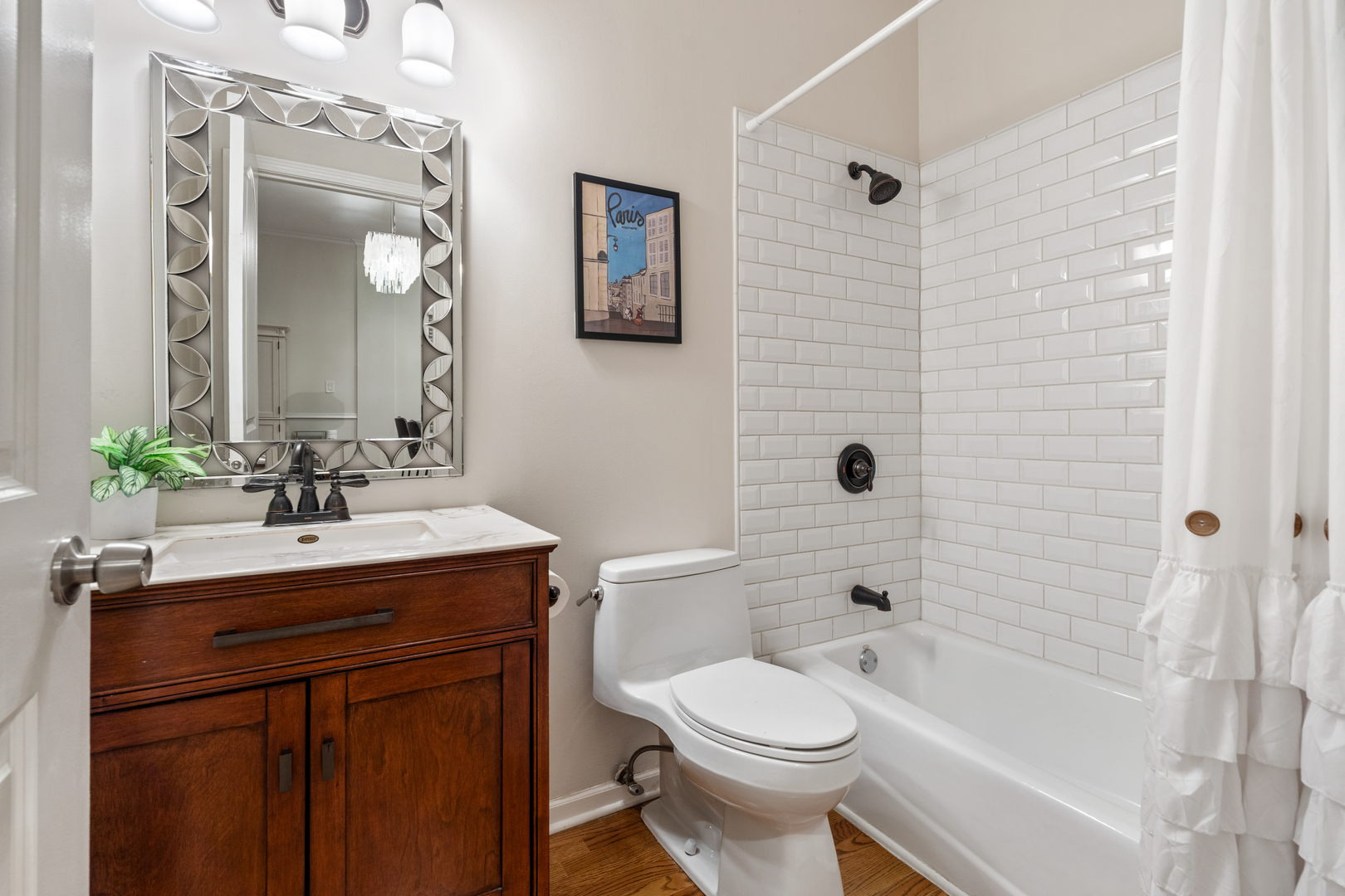 1511 N Hudson Avenue Unit: 1S