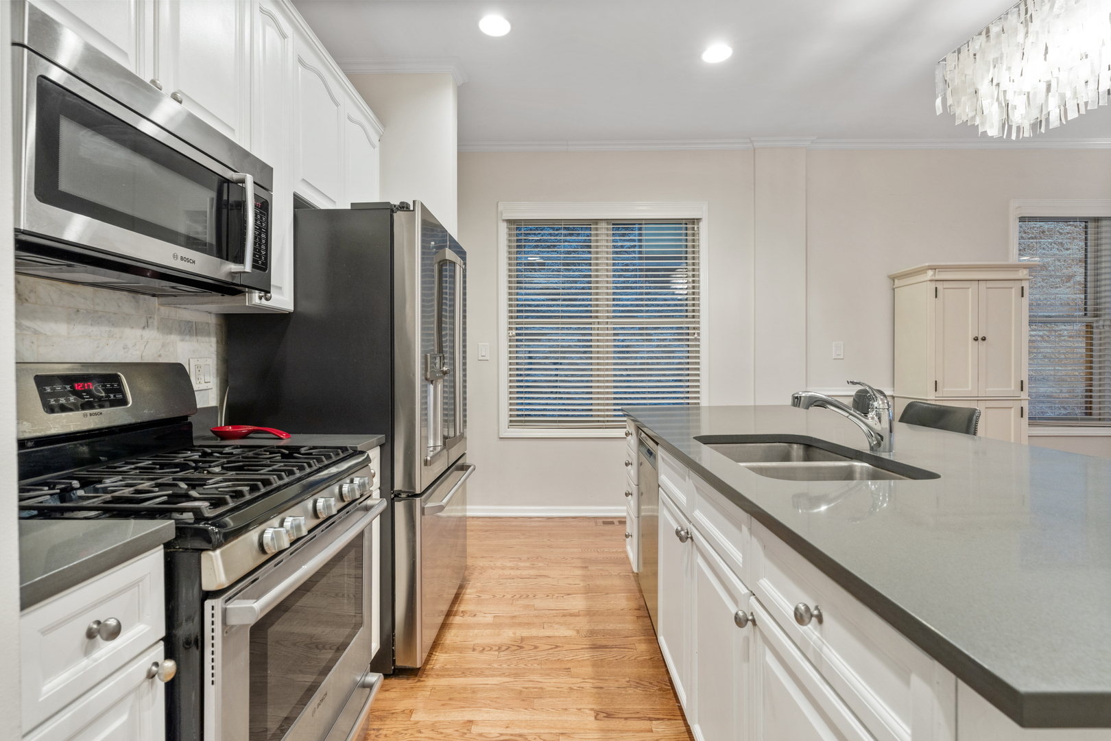 1511 N Hudson Avenue Unit: 1S