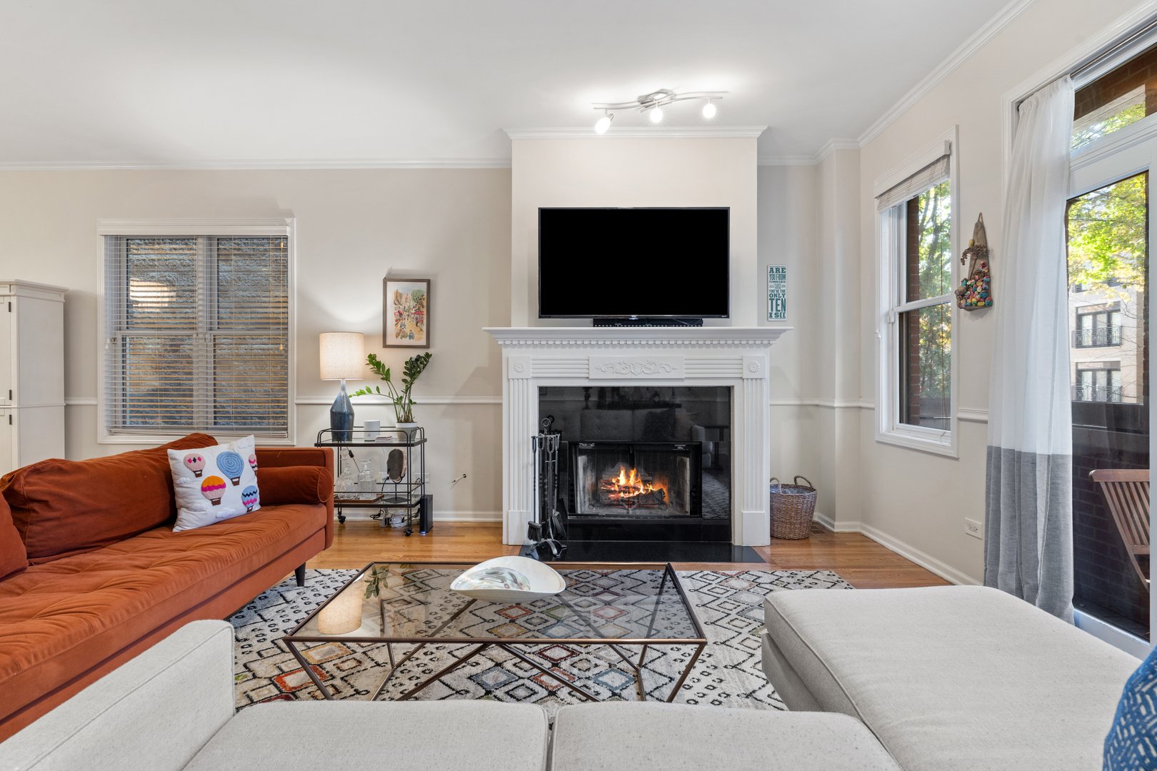 1511 N Hudson Avenue Unit: 1S