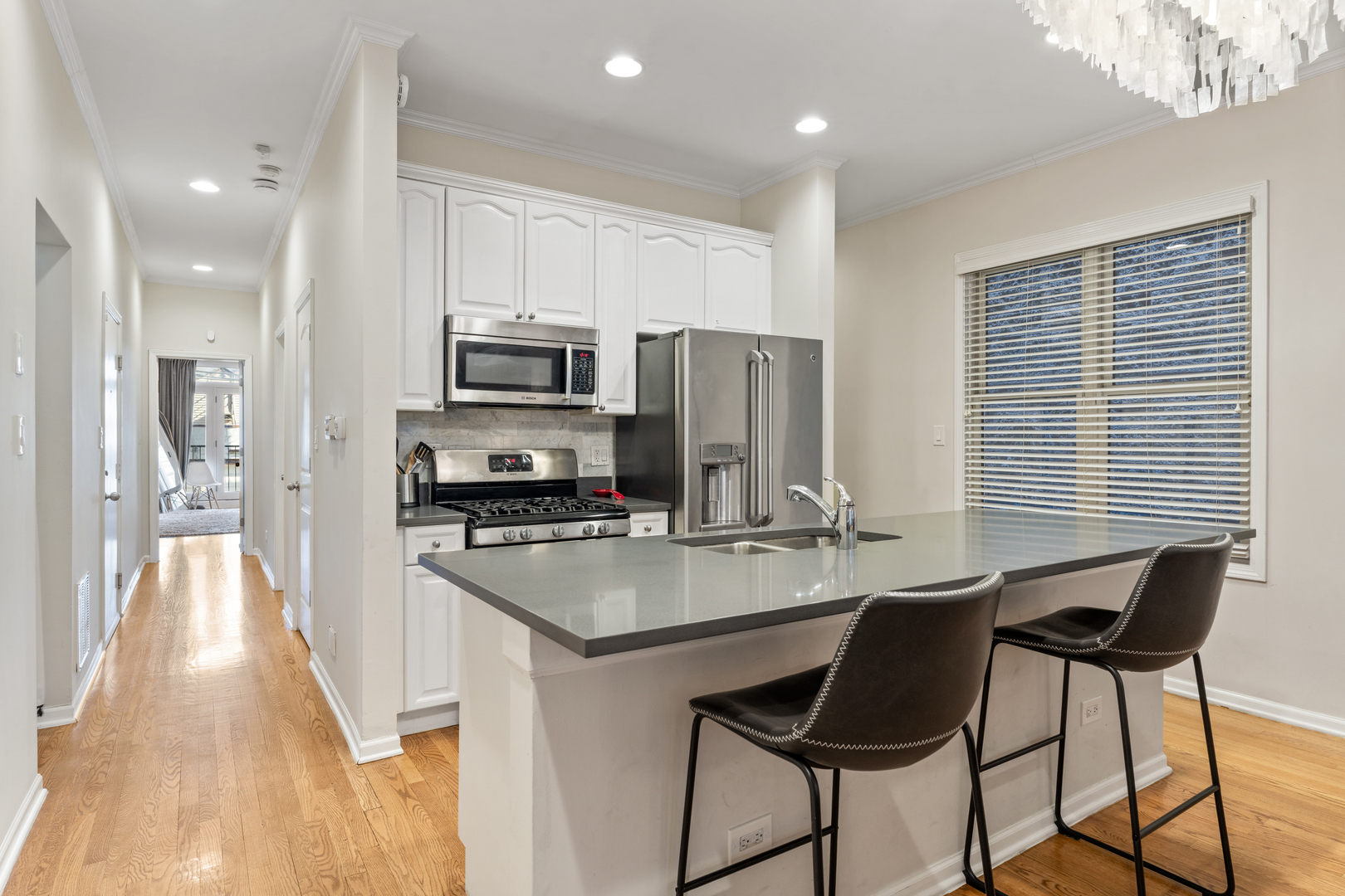 1511 N Hudson Avenue Unit: 1S