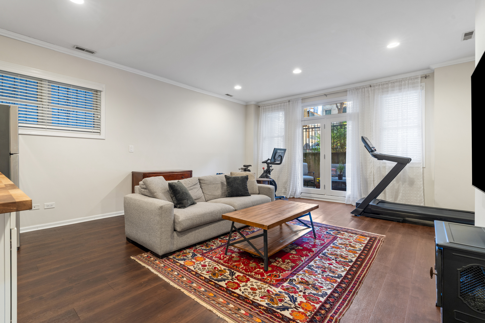 1511 N Hudson Avenue Unit: 1S