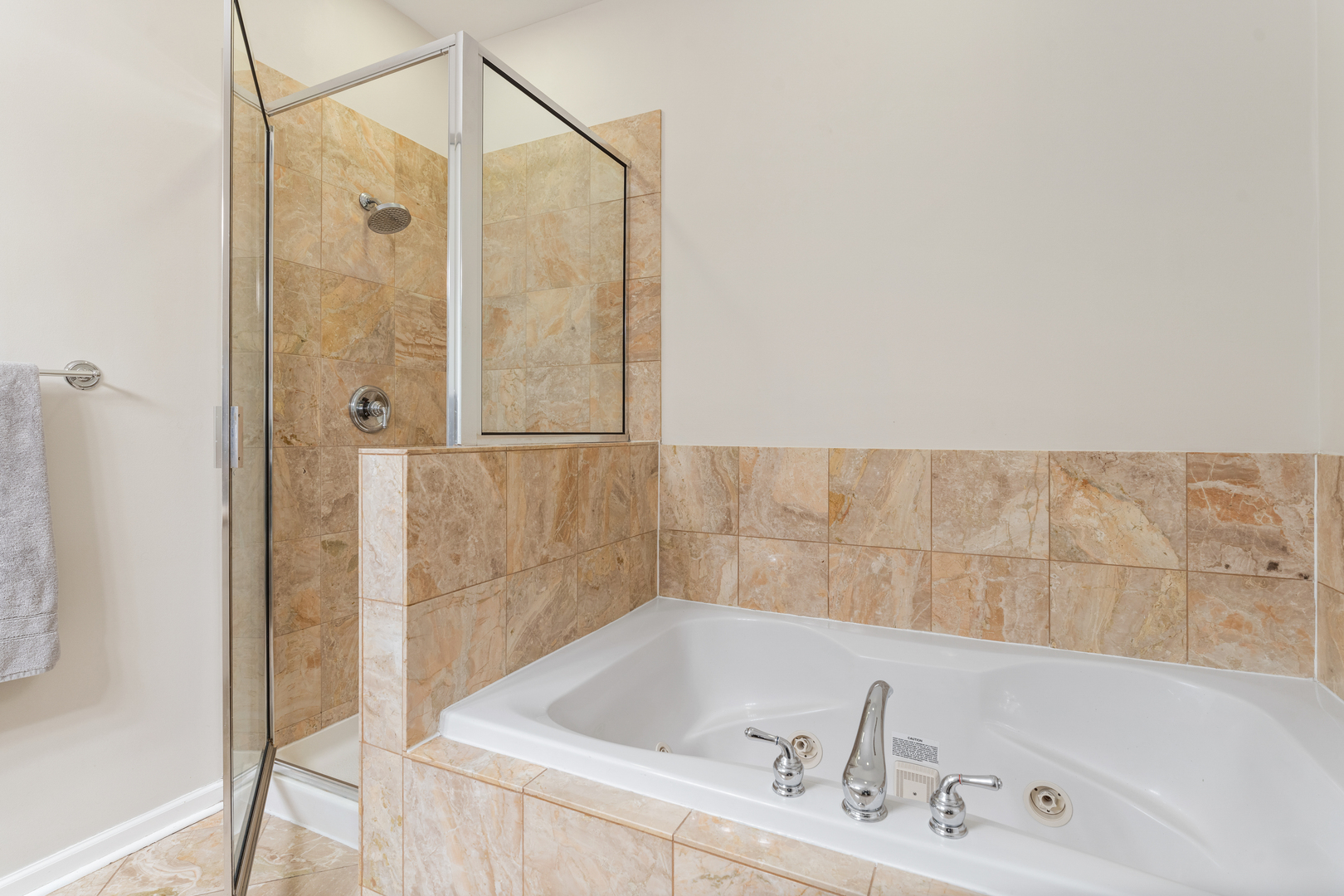 1511 N Hudson Avenue Unit: 1S