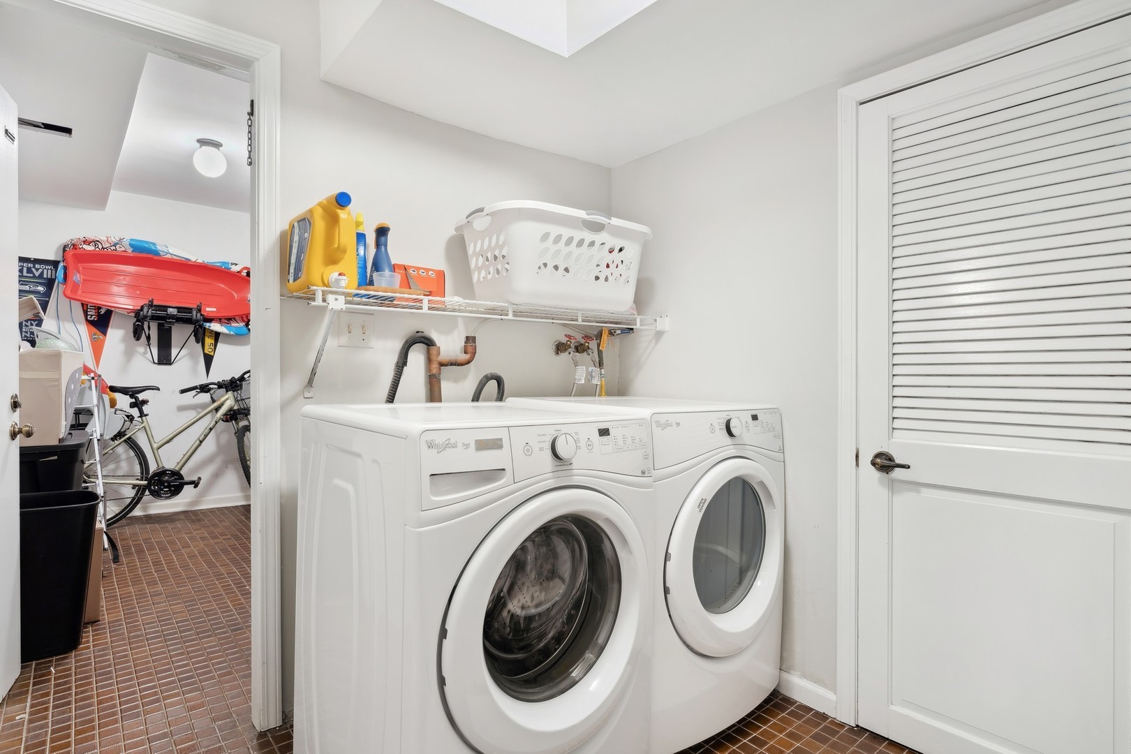 4004 N Clarendon Avenue Unit: 1