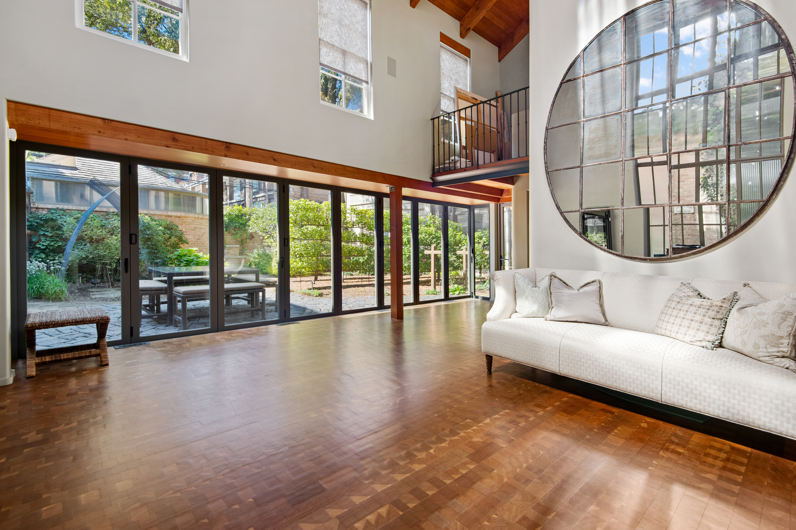 229 W Eugenie Street