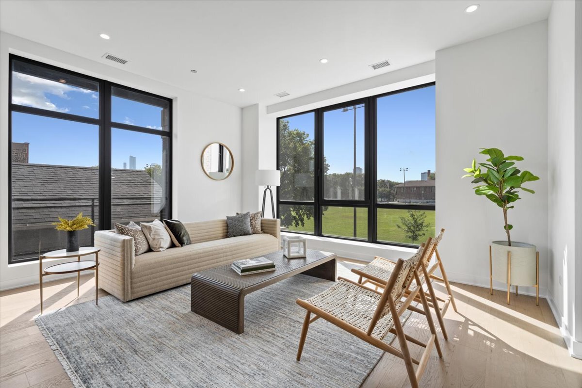 1340 W Chestnut Street Unit: 401