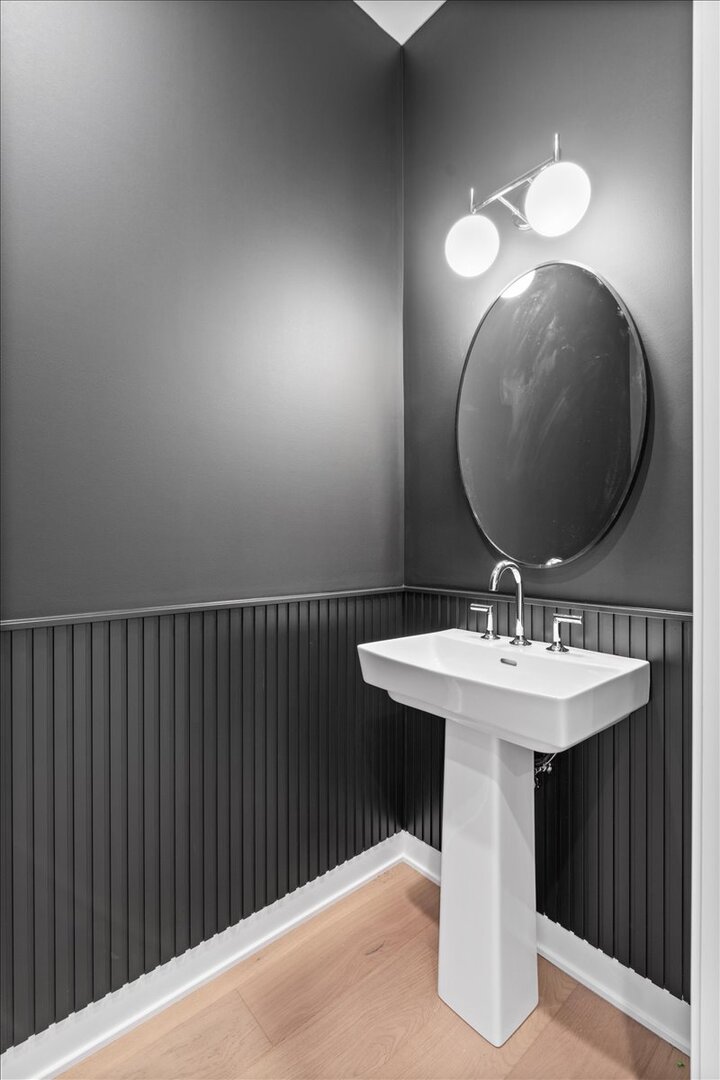 1340 W Chestnut Street Unit: 401