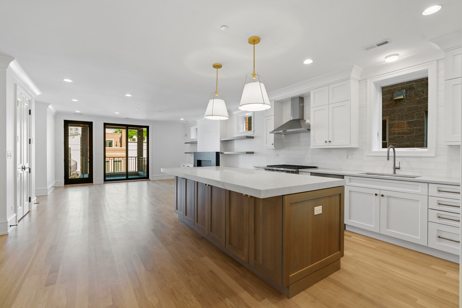 1942 N Orchard Street Unit: 3S