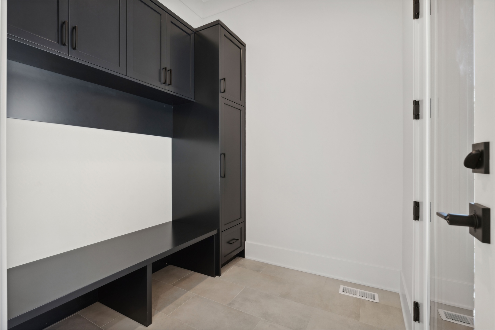 2226 N Southport Avenue