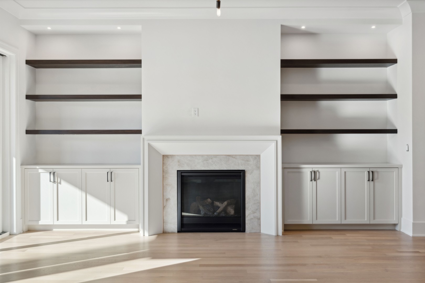 2226 N Southport Avenue