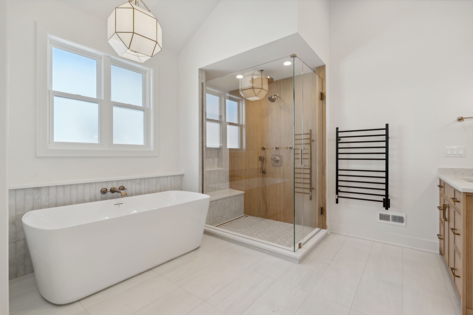 2226 N Southport Avenue