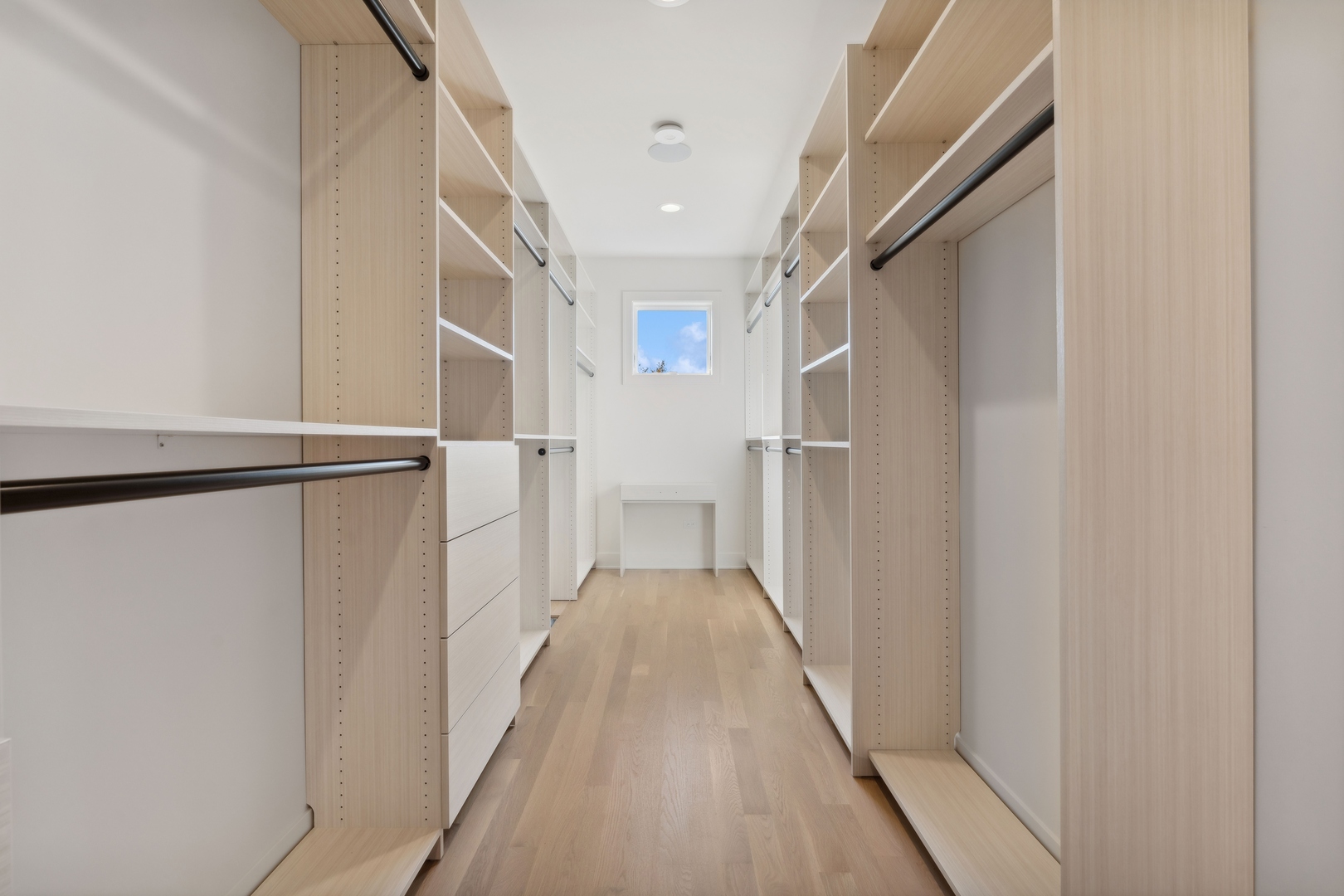 2226 N Southport Avenue