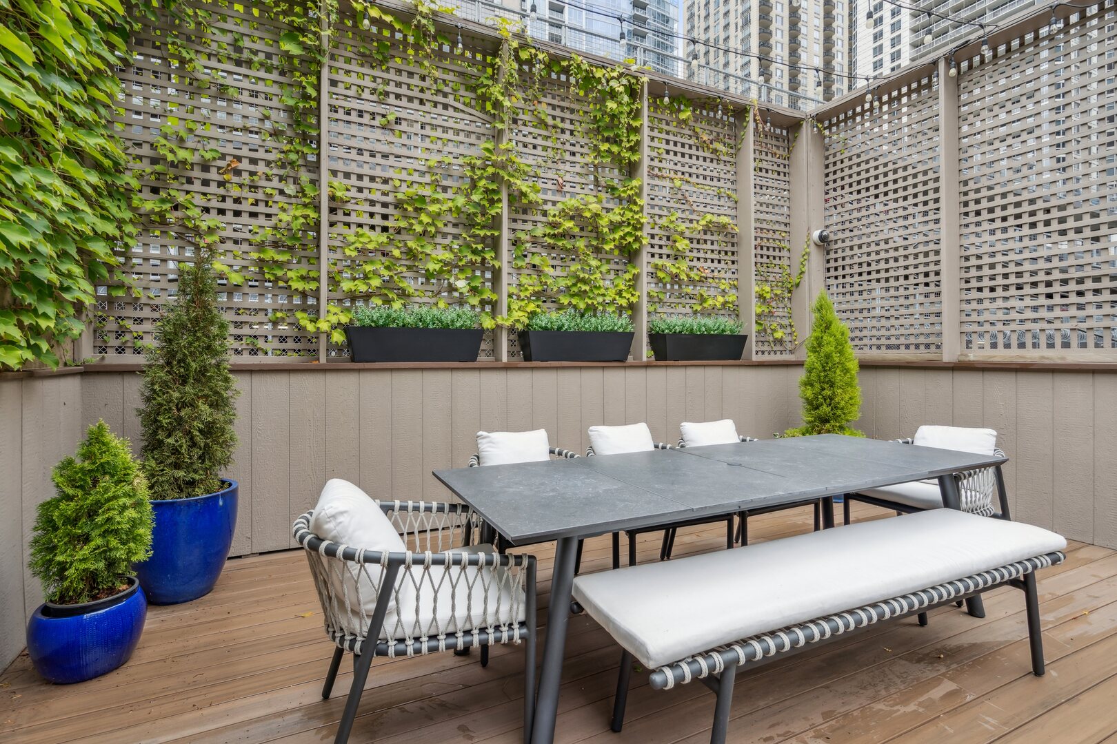 24 W Chestnut Street