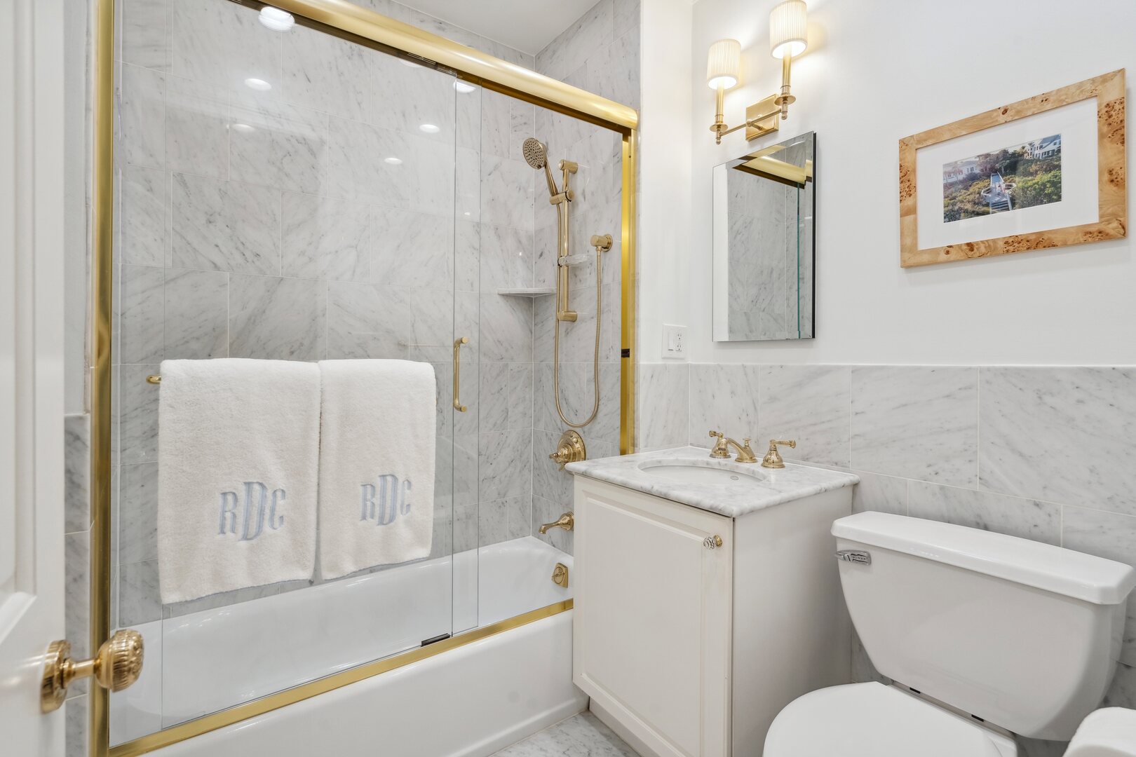 24 W Chestnut Street