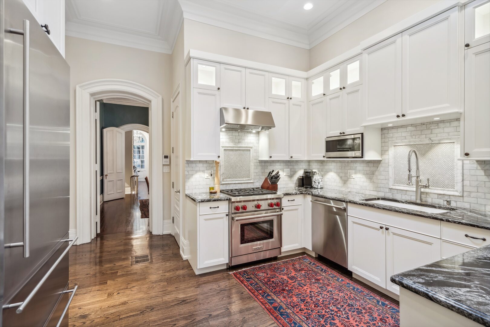 24 W Chestnut Street