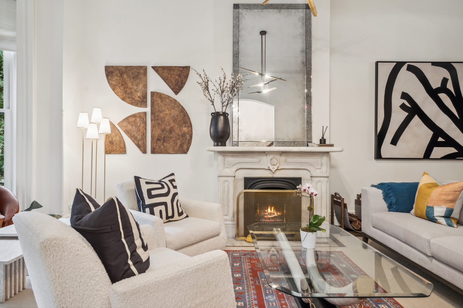 24 W Chestnut Street