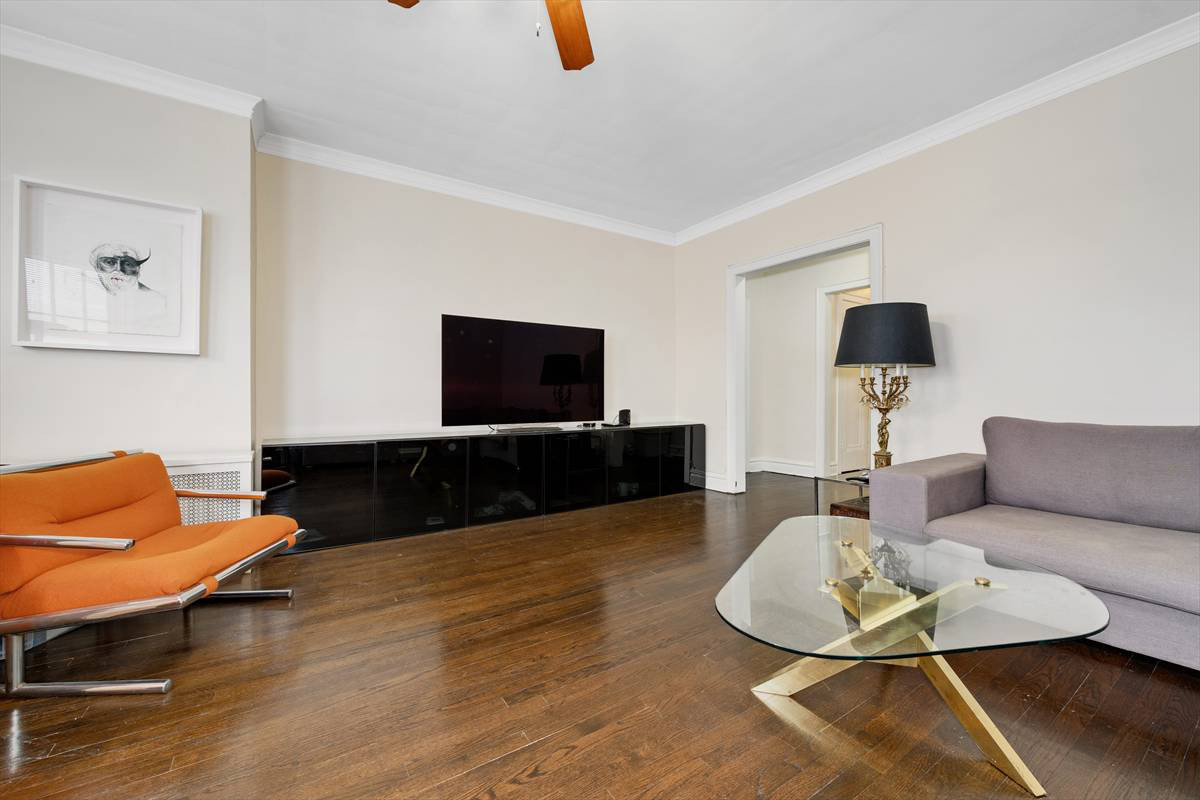 3617 N Sawyer Avenue Unit: 1