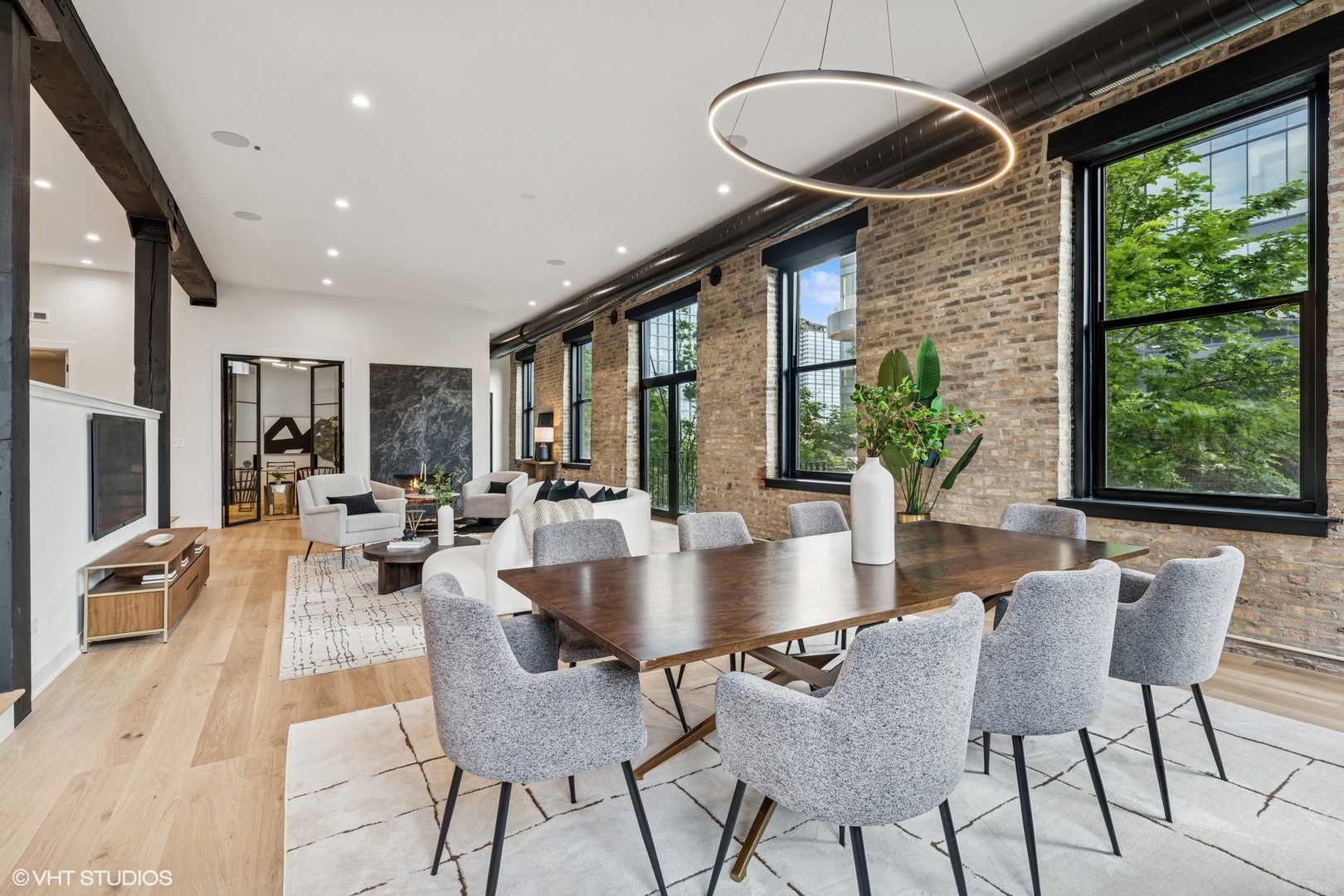 401 N Aberdeen Street Unit: 3N