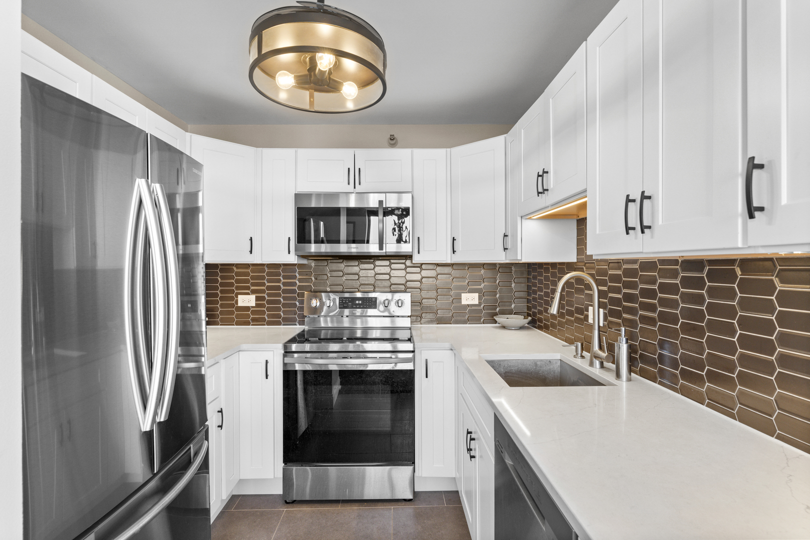 3660 N Lake Shore Drive Unit: 4202