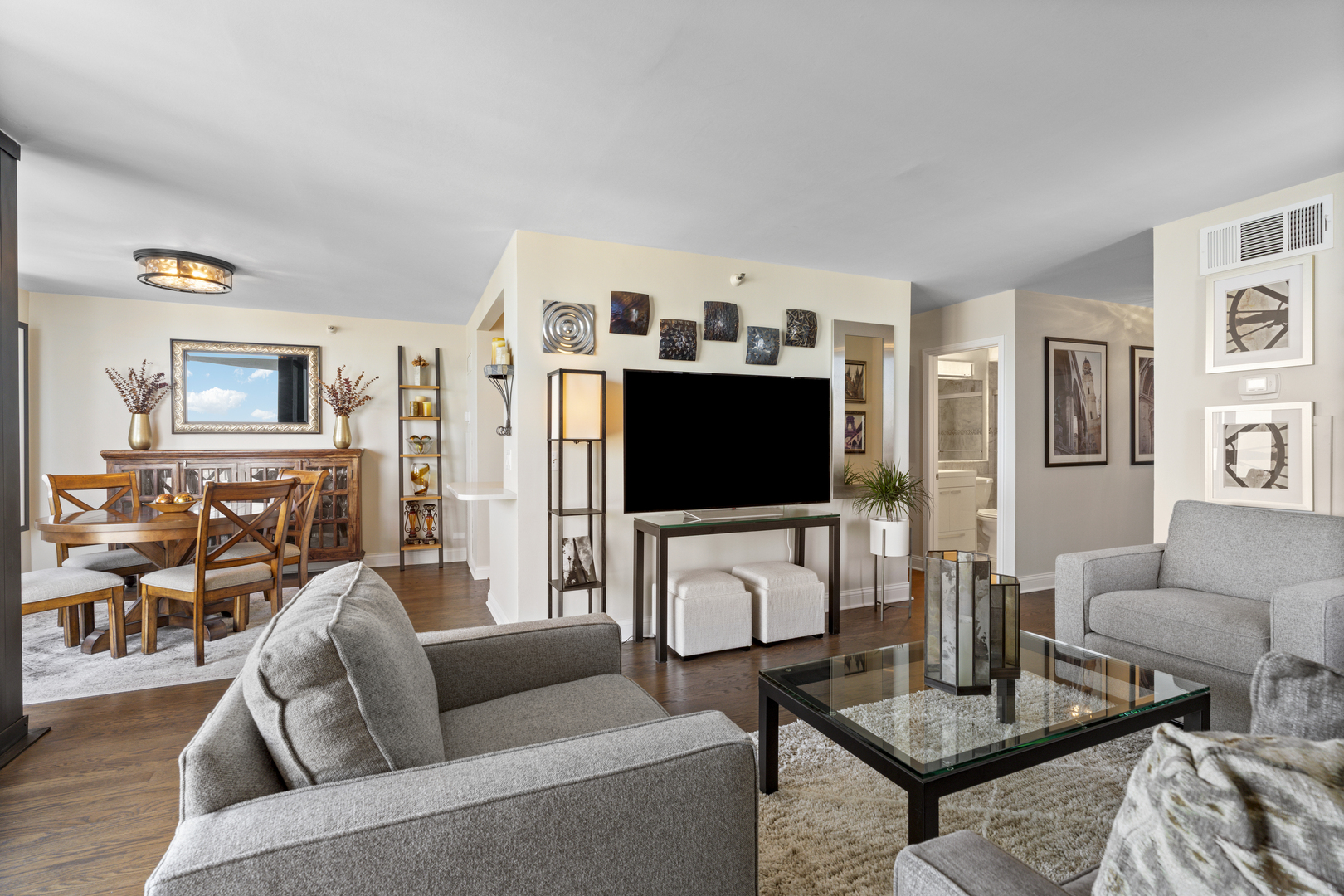 3660 N Lake Shore Drive Unit: 4202
